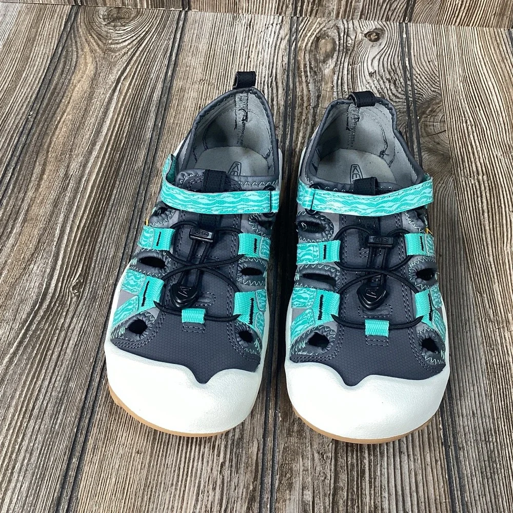 Keen Girls Knotch Creek Toddler Sandals Closed Toed Hiking 1026155 Size 4 *NEW*